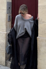 3D V Neck Paneled Oversized Solid Sweater - Image 5