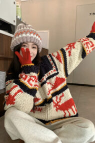 Knitted Relaxed Deer Striped Sweater - Image 4