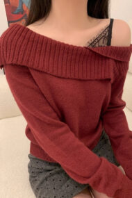 Red Knitted Lace Paneled Slim-Fit Off-Shoulder Sweater - Image 2