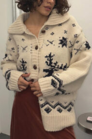 Fair Isle Contrast Reindeer Collar Sweater - Image 6